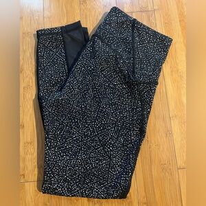 Lululemon Train times 25” leggings. Great condition.